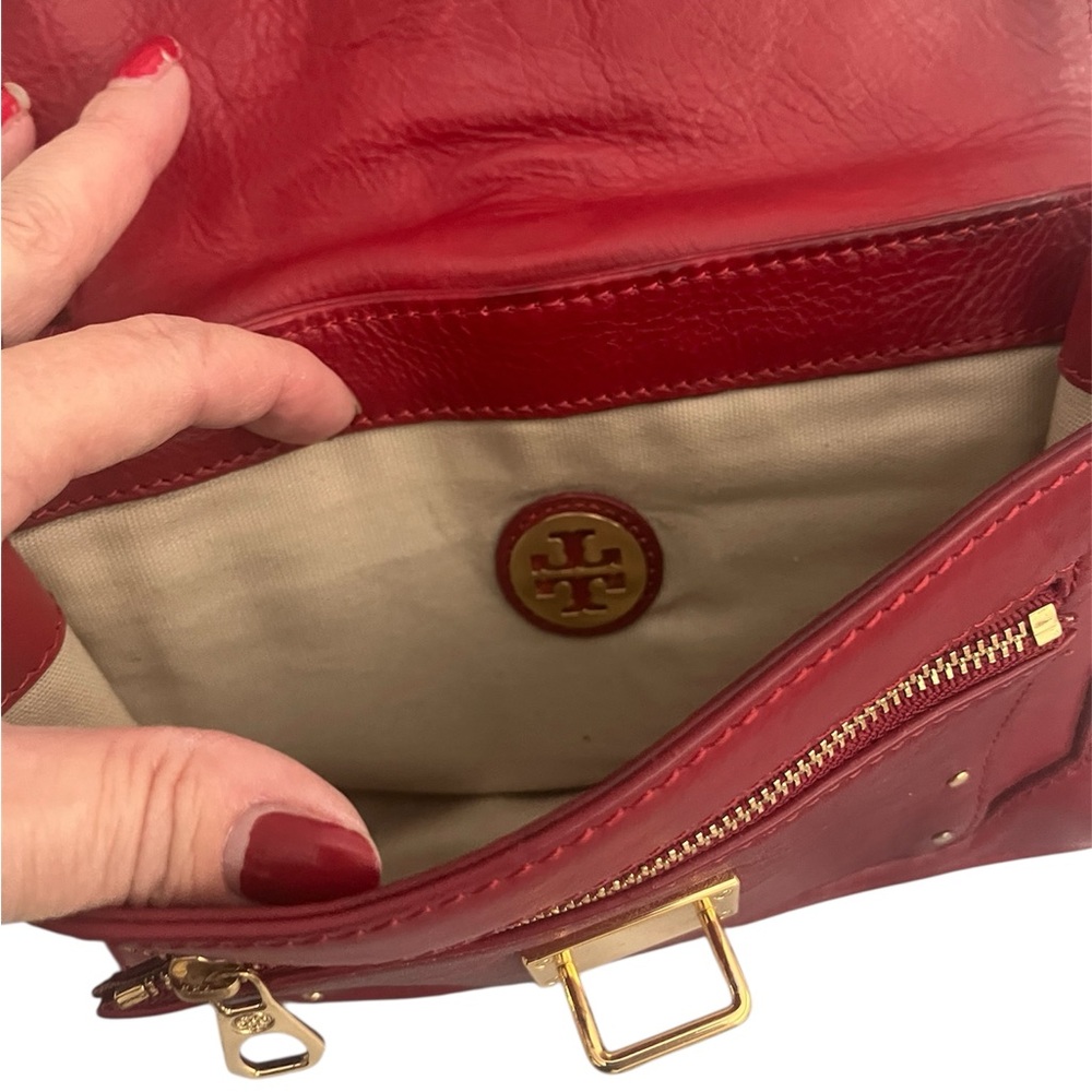 Tory Burch “Vivian” Wristlet / Clutch in Red Leather & Suede - c 2010’s - Picture 5 of 6